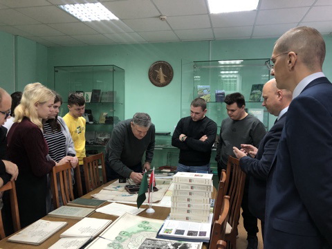image-19-11-24-02-42-1
